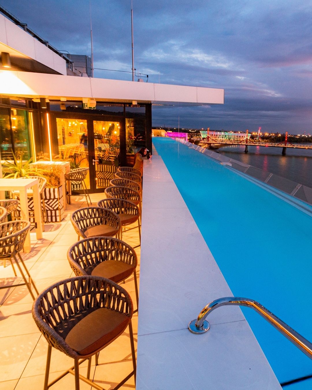 Selva Skybar x Aston Martin Budapest Infinity pool
