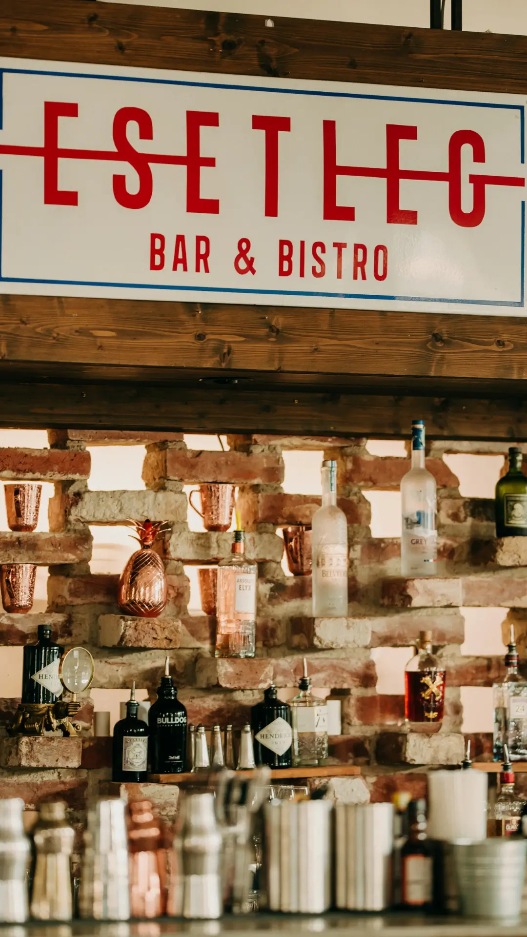 Esetleg Bisztró bárpult és italkínálat a Bálna Budapestben.